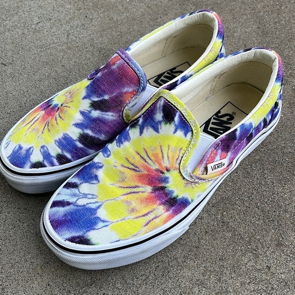 VANS Slip-on Sneakers in Tie-Dye Size 6 - Picture 1 of 10